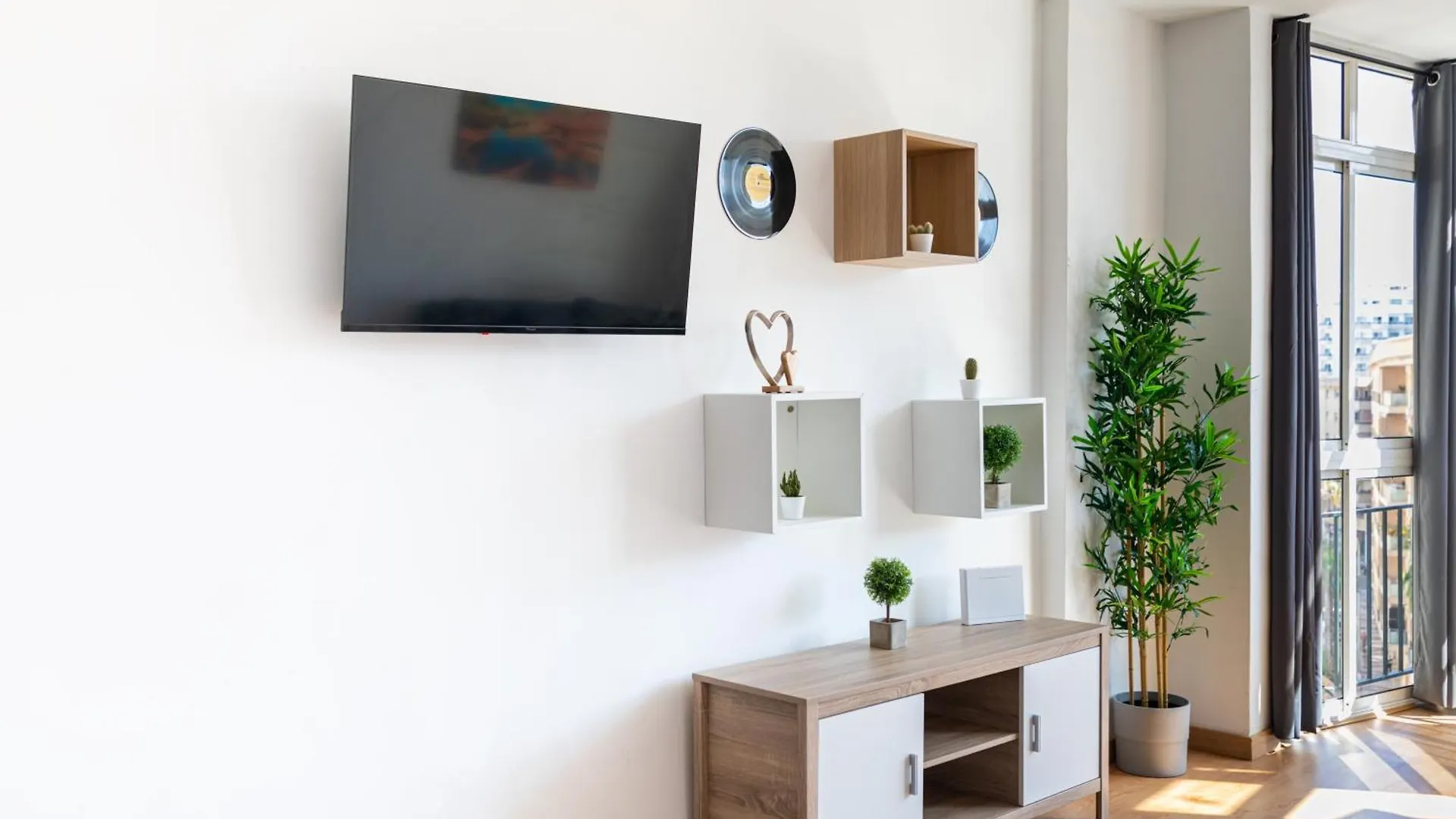 Vis6 - Nuevo, Reformado, Centro De Torremolinos, Playa A 850 Metros, Wifi, Vistas A La Ciudad Apartment  Torremolinos